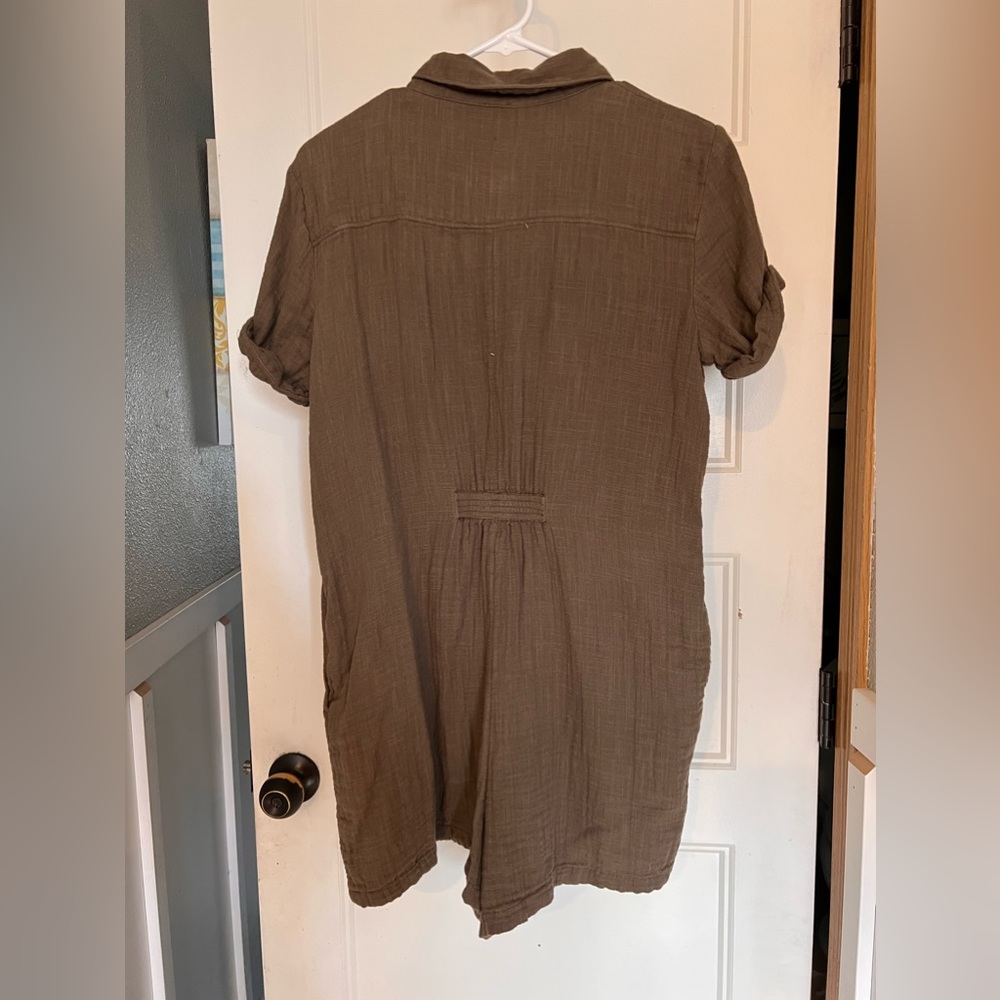 American Eagle Army Green Button Up Short Romper Size M Great Condition - Picture 2 of 3
